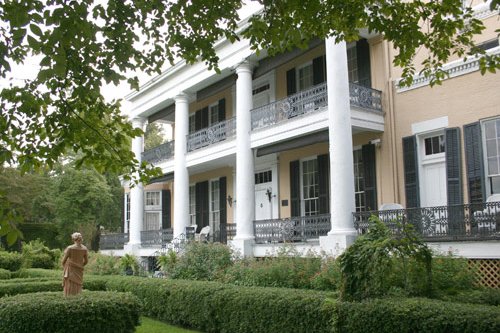 Cedar Grove Mansion Inn 001